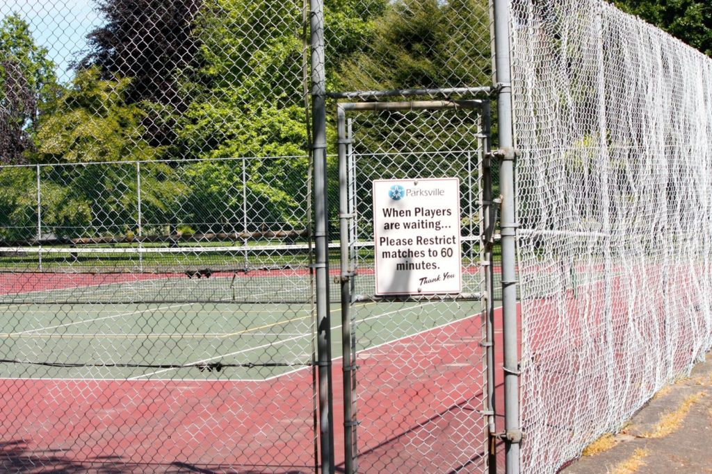 tennis-tourist-community-park-parksville-tennis-court-maximum-playtime