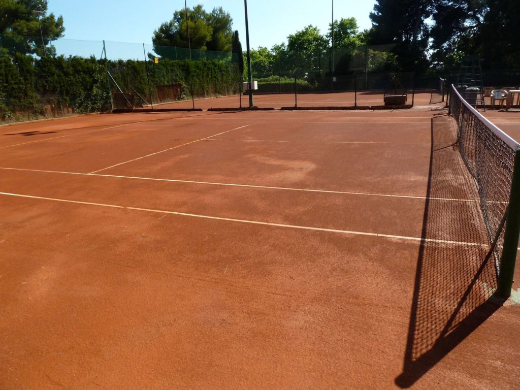 tennis-tourist-barcelona-tenis-pompeya-tennis-clay-court-teri-church