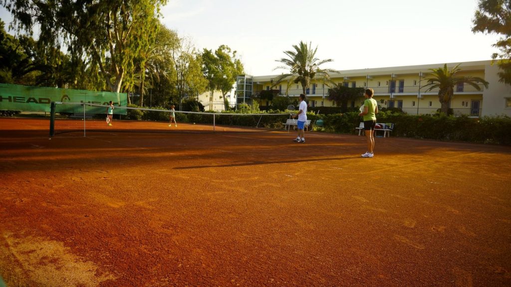 tennis-tourist-courtesy-kyllini-beach-resort-clay-court-doubles