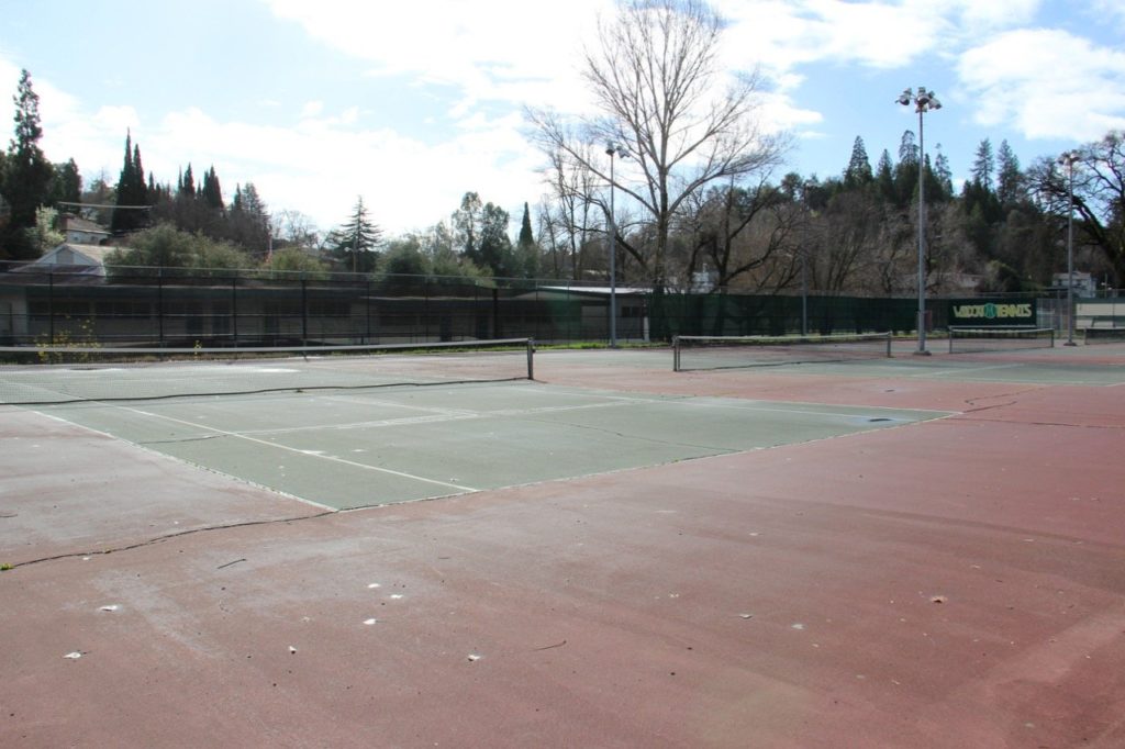 tennis-tourist-sonora-california-high-school-tennis-courts-teri-church
