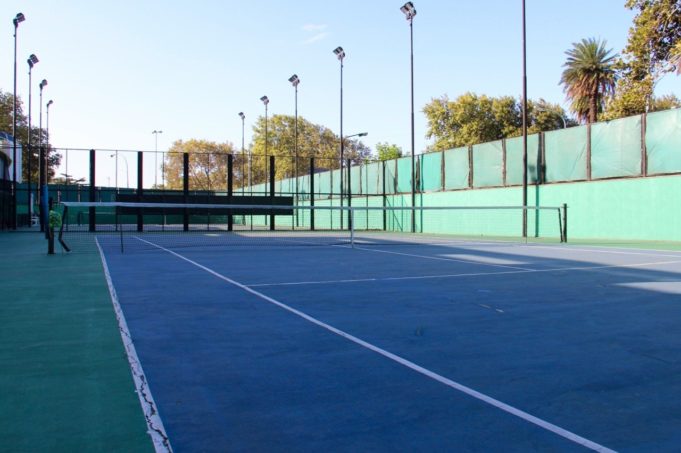 tennis-tourist-buenos-aires-argentina-sheraton-tennis-practice-wall-teri-church
