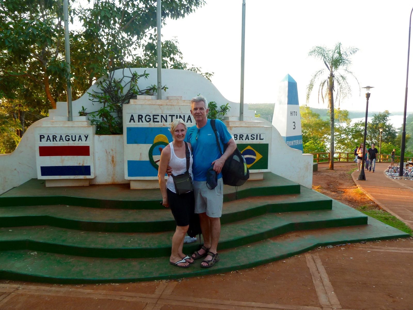 tennis-tourist-iguazu-brazil-paraguay-sign-teri-church