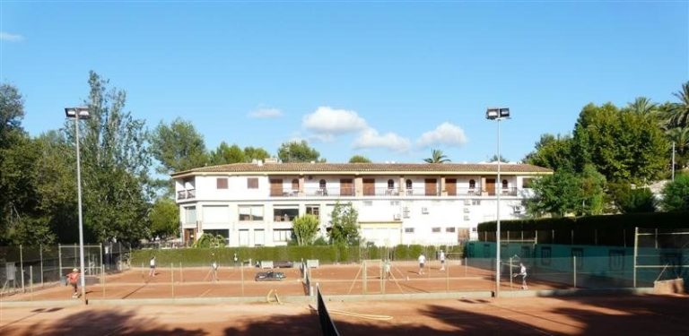 tennis-tourist-Spain-Apartamentos-La-Sella 8