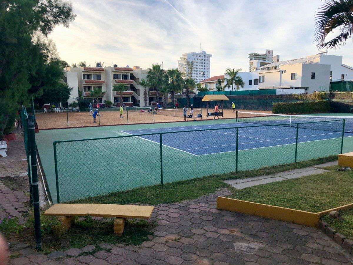 tennis-tourist-mazatlan-las-gaviotas-hard-court-teri-church