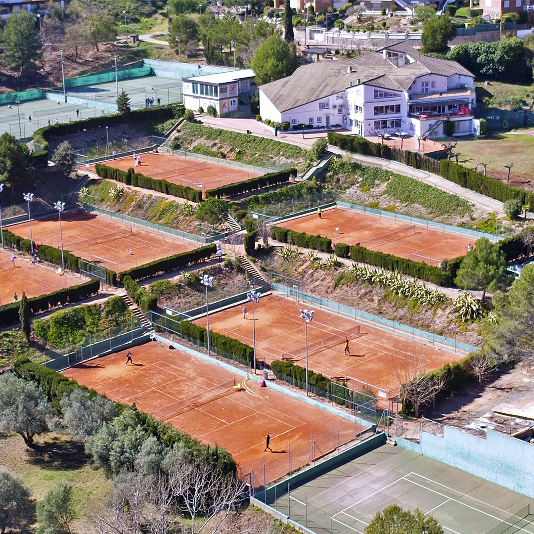 Bruguera-Tennis-Academy-Barcelona-Spain-Clay-Courts