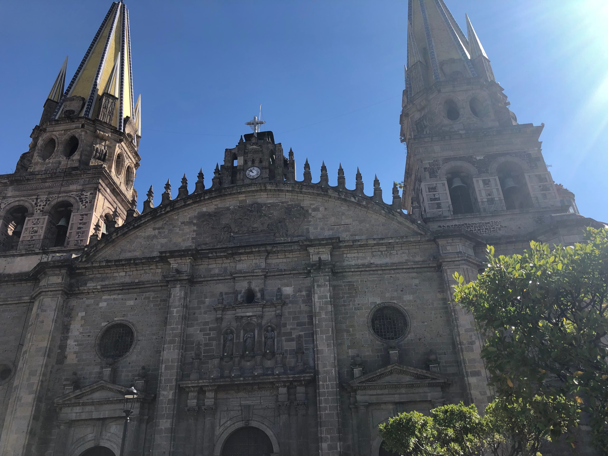 tennis-tourist-guadalajara-mexico-cathedral-exterior-teri-church