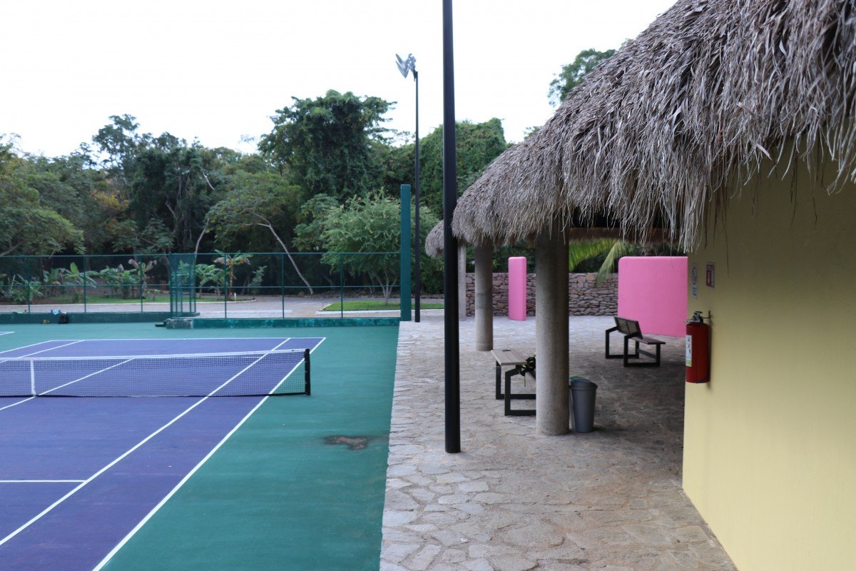 tennis-tourist-chacala-mexico-tennis-court-teri-church